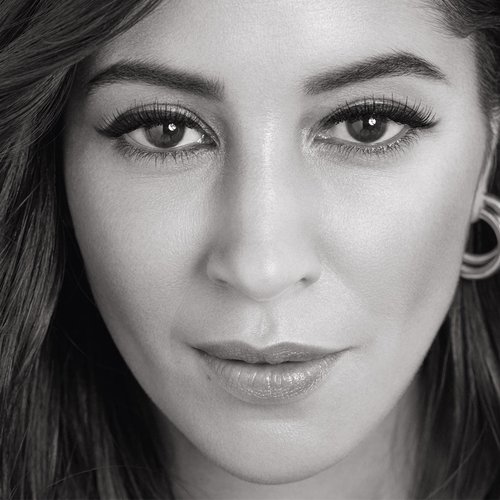 Leila Bekhti Volume Million Hero