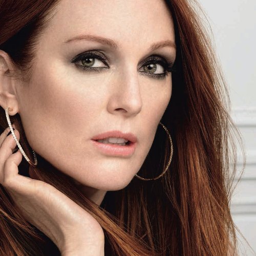 Juliannemoore Age Perfect Renaissance Cellulaire Hero
